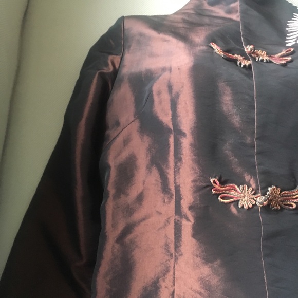 Mandarin burgundy jacket. Unique closure. - Picture 5 of 7